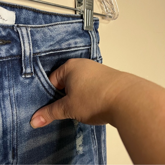 Kancan Morgan High Rise Flare Two Tone Raw Hem Flare Distressed Denim Jeans - Picture 8 of 12